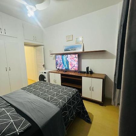 MARAVILHOSO QUARTO E SALA até 4 PESSOAS NO LEBLON na Av ATAULFO DE PAIVA Rio de Janeiro Exterior foto